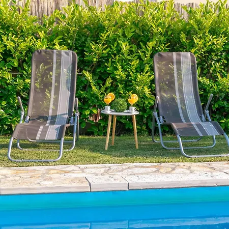 In Mit Grossem Garten By Interhome Casa vacanze